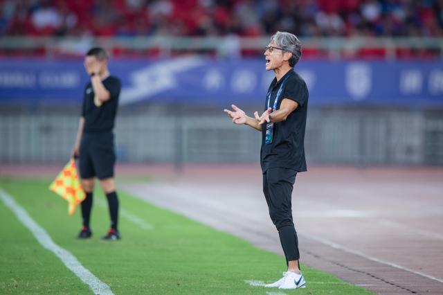 ewc电竞世界杯-高畠勉中超首秀仍与时间赛跑：新东西要一点点积累