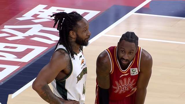 ewc-赵继伟错失关键球，空砍15+6+7 辽宁男篮惜败山西 双外援弹尽粮绝